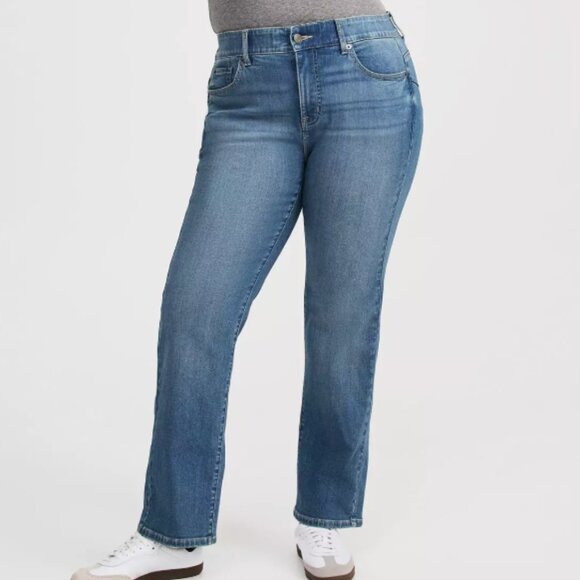 torrid Denim - Bombshell high rise straight jean in 14 extra short